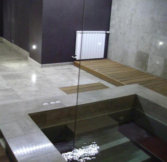 بنسيون Kokoshkovata Boutique House