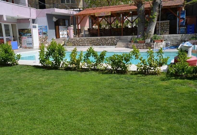 פנסיון Sunrise Aya