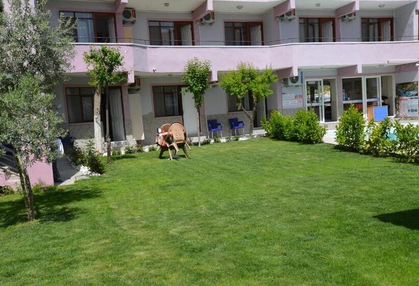 פנסיון Sunrise Aya