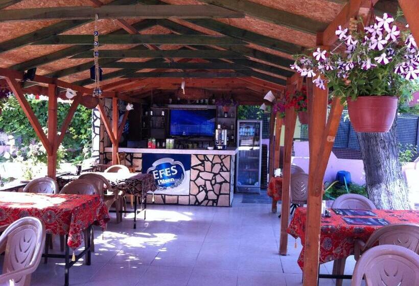 פנסיון Sunrise Aya