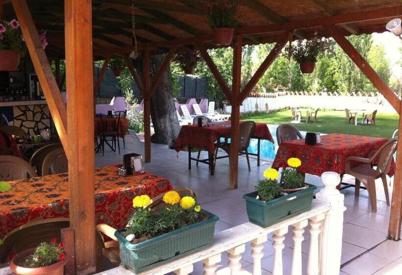 פנסיון Sunrise Aya