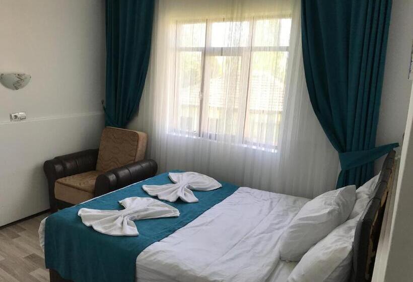 פנסיון Sunrise Aya