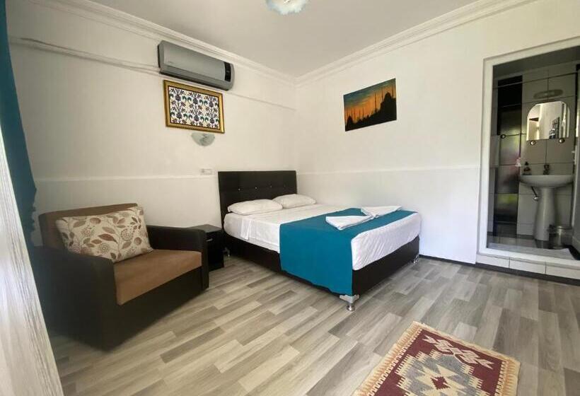 פנסיון Sunrise Aya