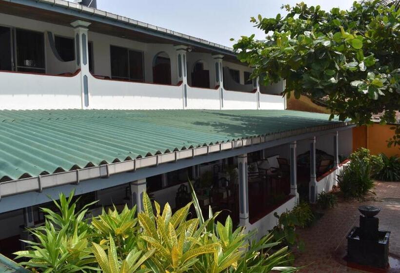 Пансион Whitepearl Beach