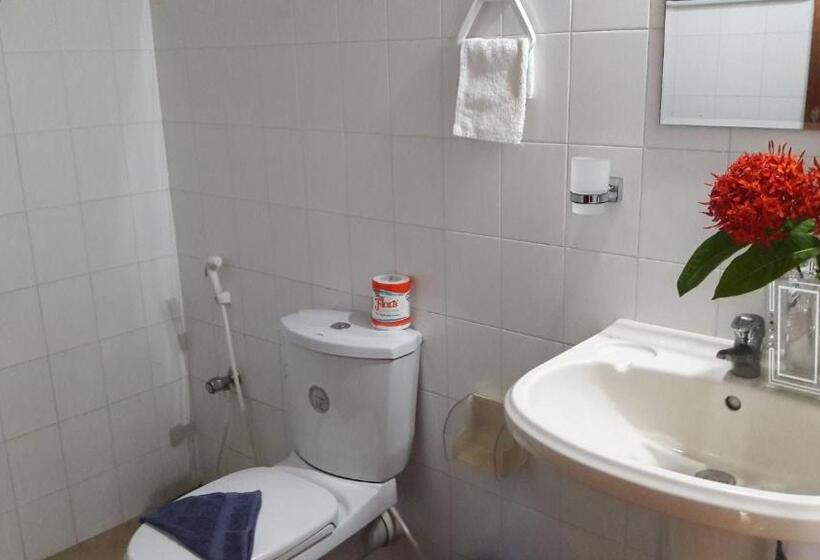 Пансион Whitepearl Beach