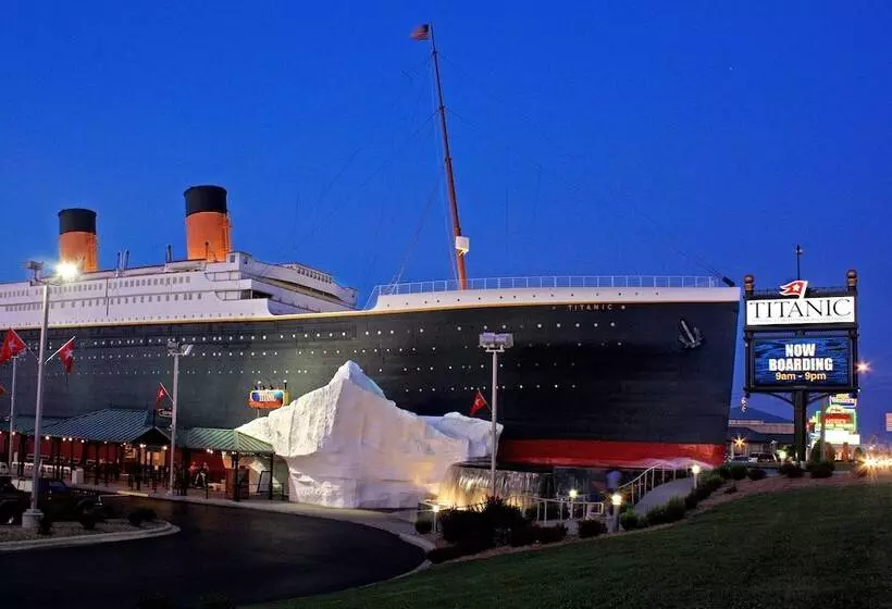 Chateau On The Lake Resort Spa And Convention Center