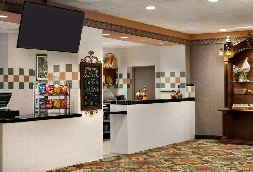 Chateau On The Lake Resort Spa And Convention Center