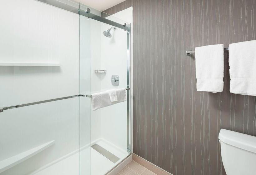 בית מלון כפרי Courtyard By Marriott Pensacola