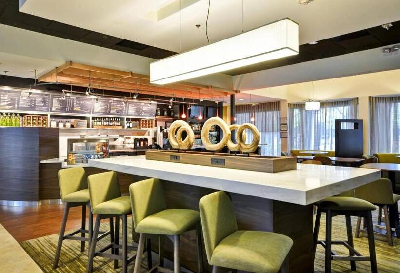 Отель Courtyard Dallas Medical Market Center