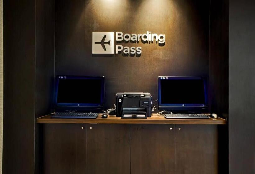 Отель Courtyard Dallas Medical Market Center