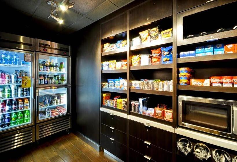 Отель Courtyard Dallas Medical Market Center