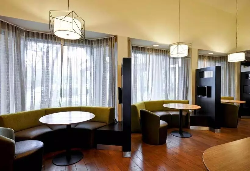 호텔 Courtyard Dallas Medical Market Center