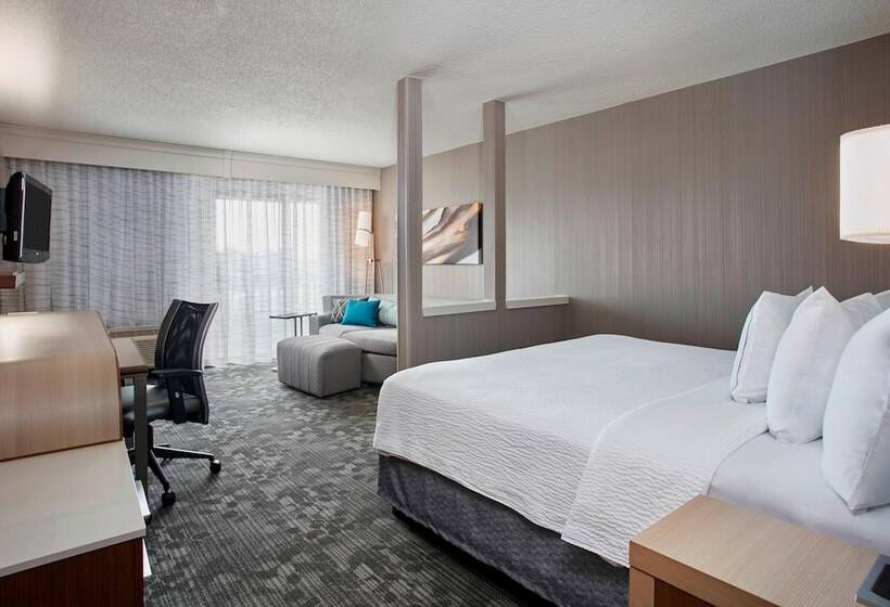 Отель Courtyard By Marriott Detroit Pontiac/auburn Hills