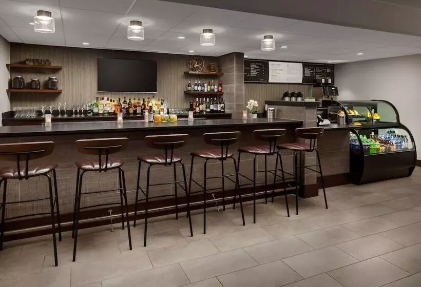 酒店 Courtyard Manchesterboston Regional Airport