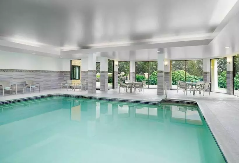 酒店 Courtyard Manchesterboston Regional Airport