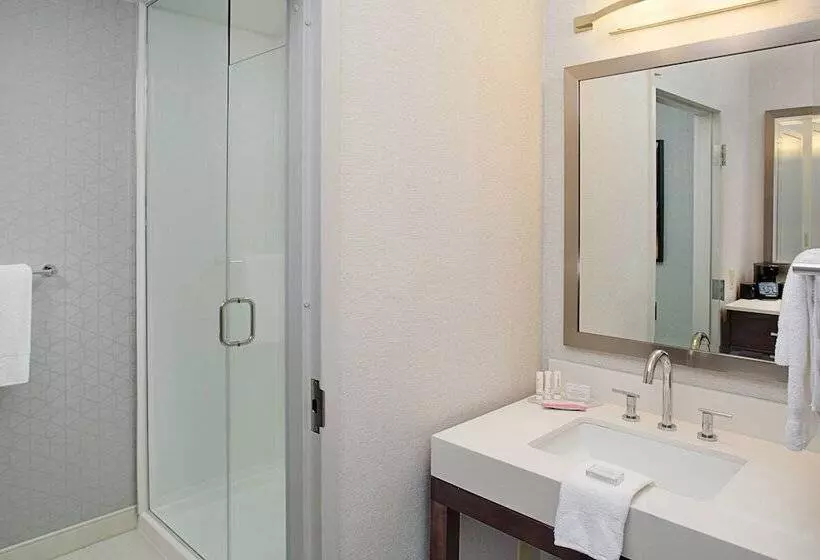 酒店 Courtyard Manchesterboston Regional Airport