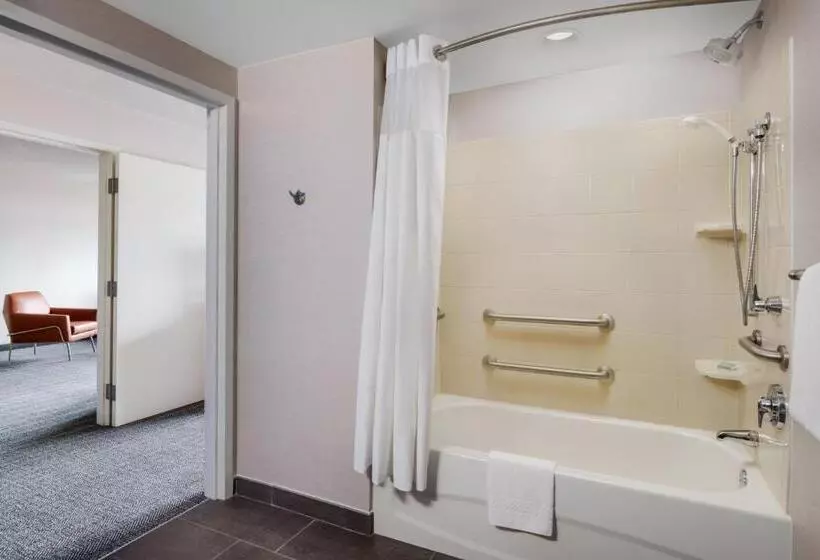 酒店 Courtyard Manchesterboston Regional Airport