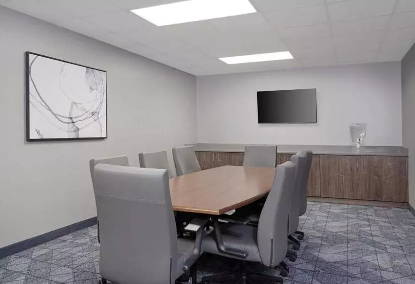 בית מלון כפרי Courtyard Salt Lake City Airport