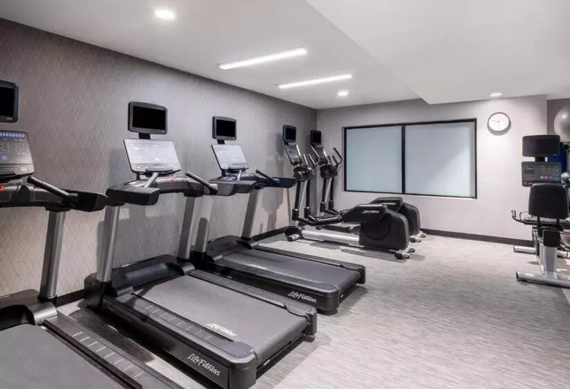 בית מלון כפרי Courtyard Salt Lake City Airport