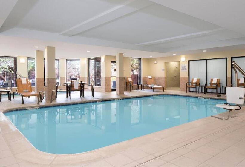 هتل Courtyard Salt Lake City Airport