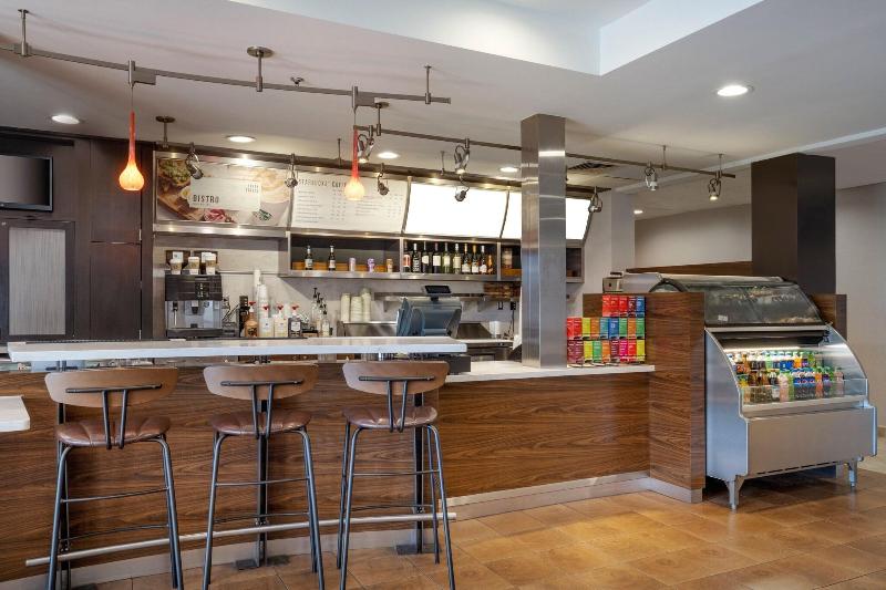 هتل Courtyard Salt Lake City Airport