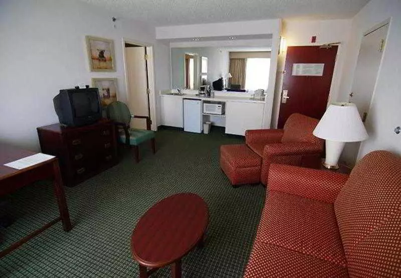 Отель Courtyard By Marriott Tulsa Central