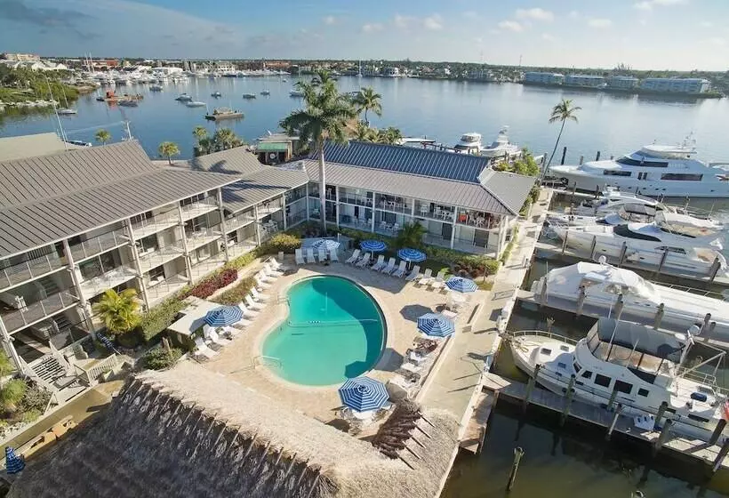 هتل Cove Inn On Naples Bay