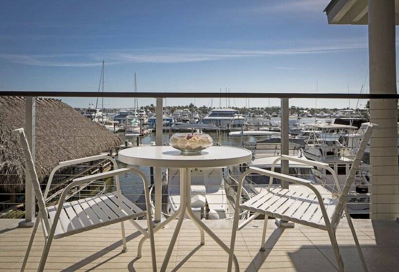 فندق Cove Inn On Naples Bay