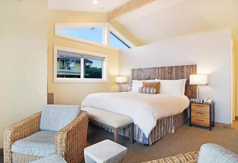 ホテル Cypress Inn On Miramar Beach