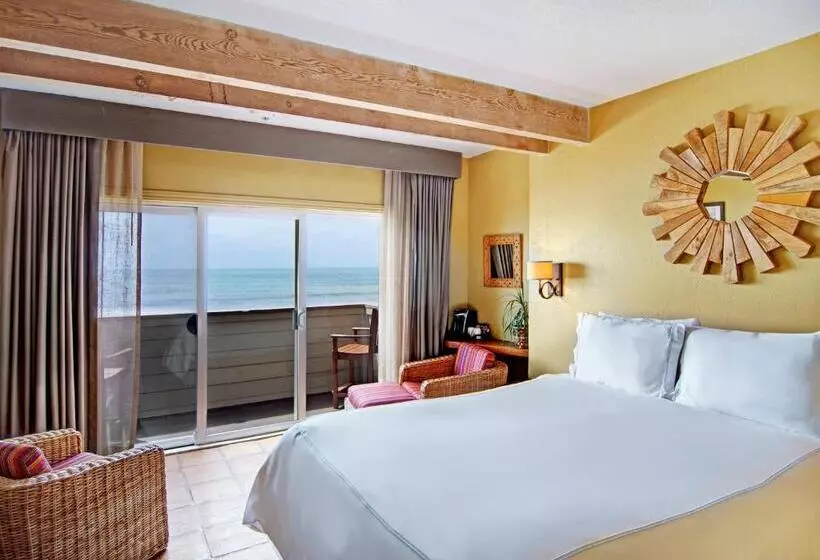 ホテル Cypress Inn On Miramar Beach