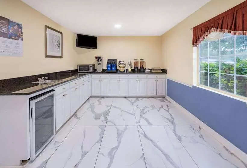 ホテル Days Inn By Wyndham Barnwell