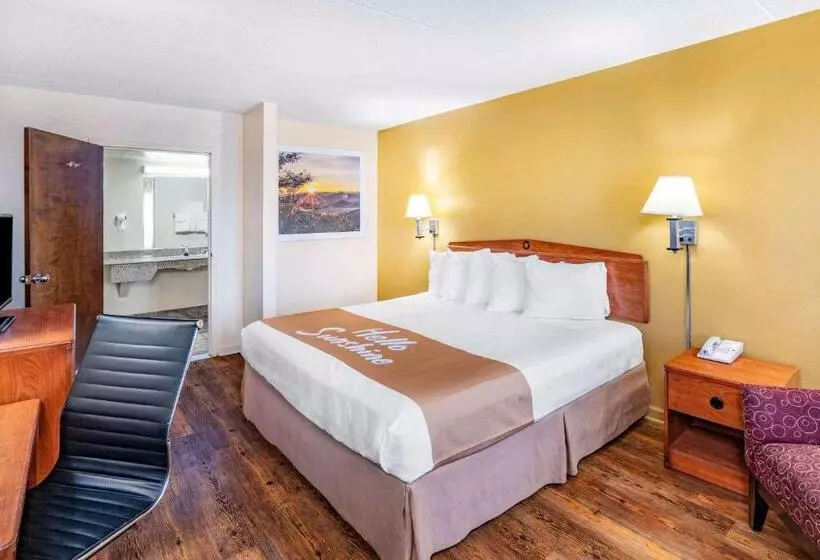 酒店 Days Inn By Wyndham Clarksville Tn