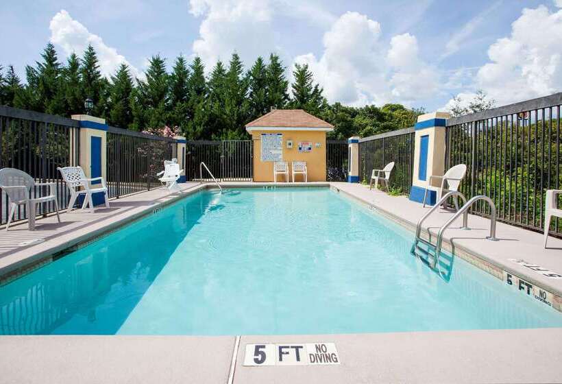 Отель Days Inn By Wyndham Covington