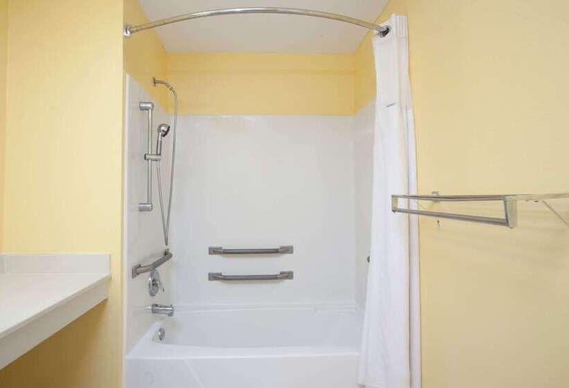 Отель Days Inn By Wyndham Covington