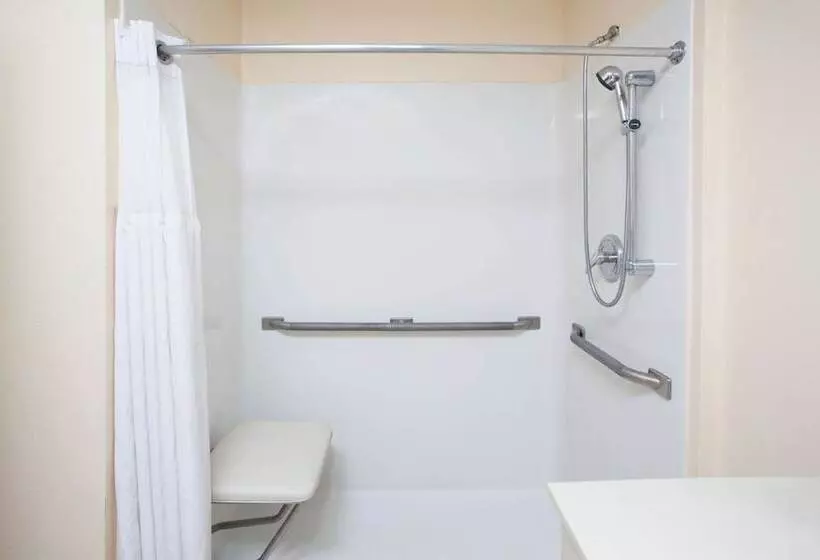 호텔 Days Inn By Wyndham Covington