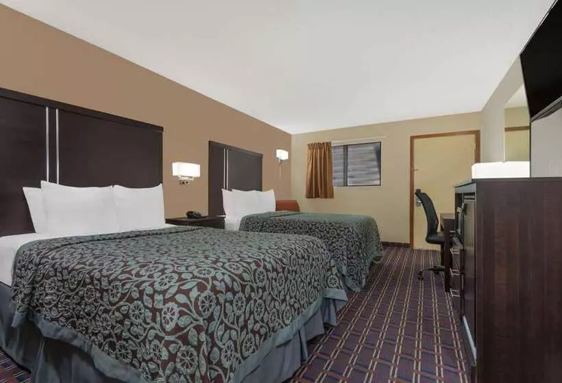 Hotel Days Inn By Wyndham Maumee/toledo