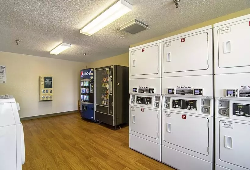 酒店 Hometowne Studios By Red Roof Chicago   Waukegan