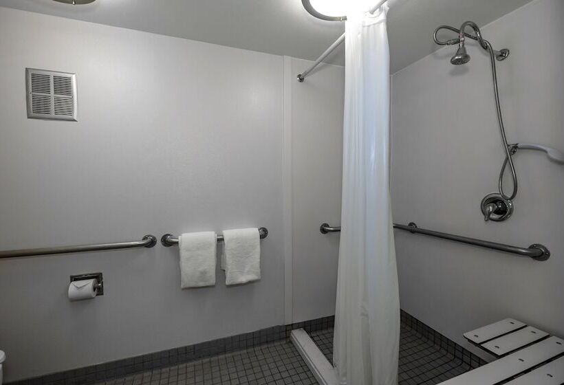 Отель Red Roof Inn Cleveland Medina