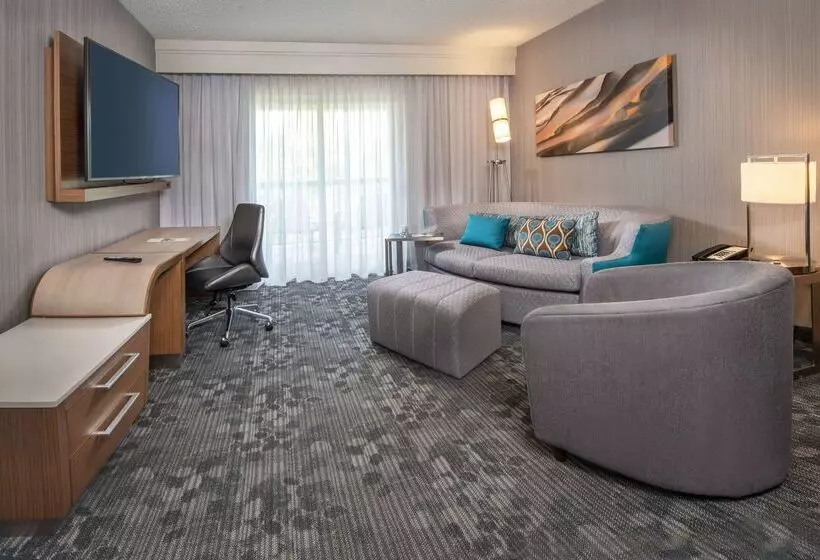 Отель Sonesta Select Allentown Bethlehem Airport