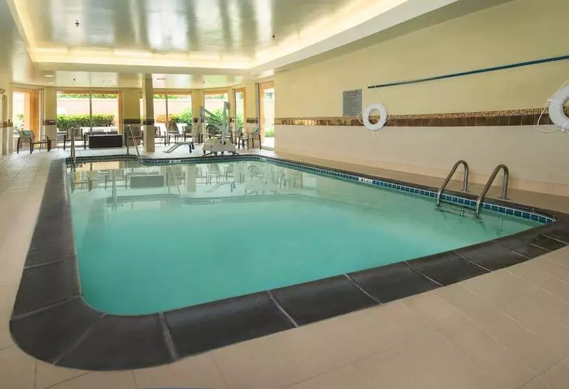 Отель Sonesta Select Allentown Bethlehem Airport