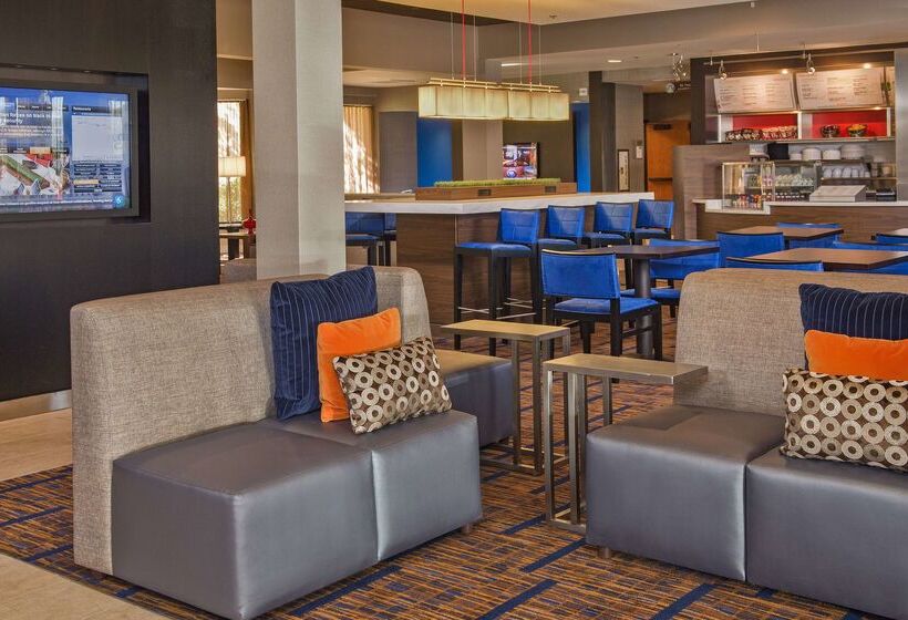 فندق Sonesta Select Philadelphia Airport