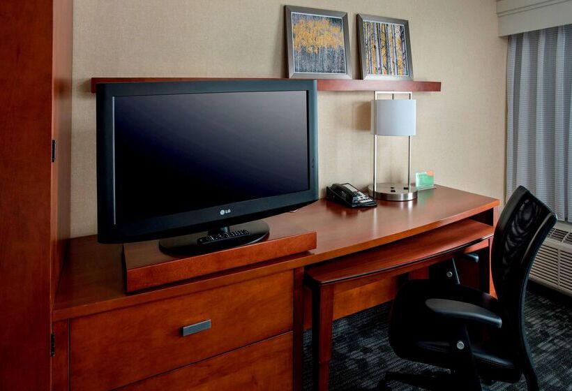 فندق Sonesta Select Philadelphia Airport