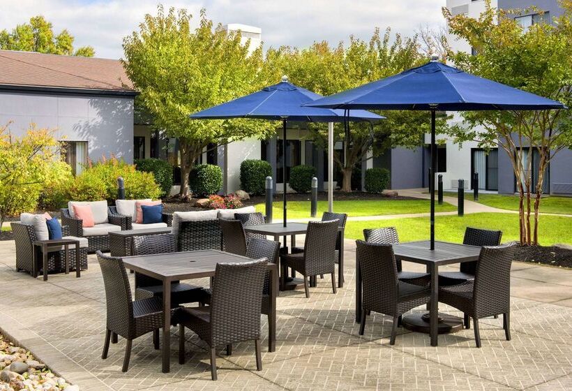 فندق Sonesta Select Philadelphia Airport