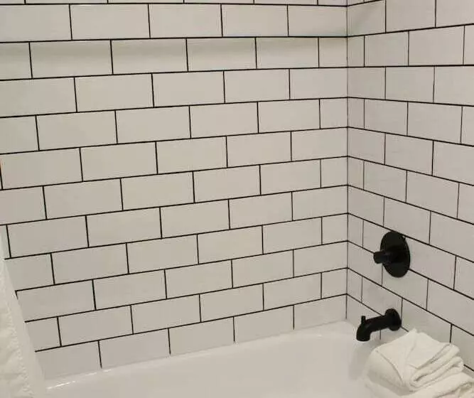 Vinland Hotel And Lounge