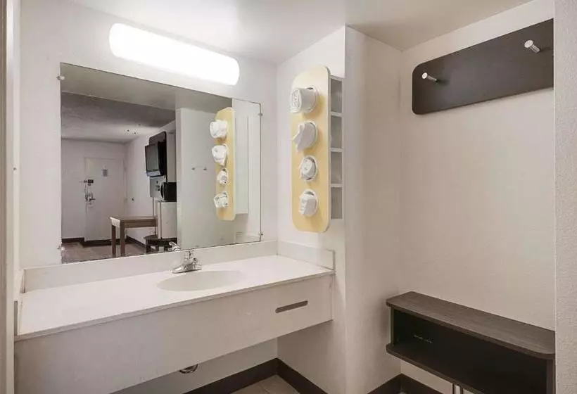 Motel 6-high Point, Nc