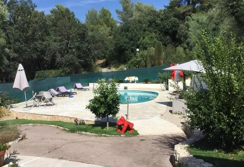 Hostelli Le Mas Rescator