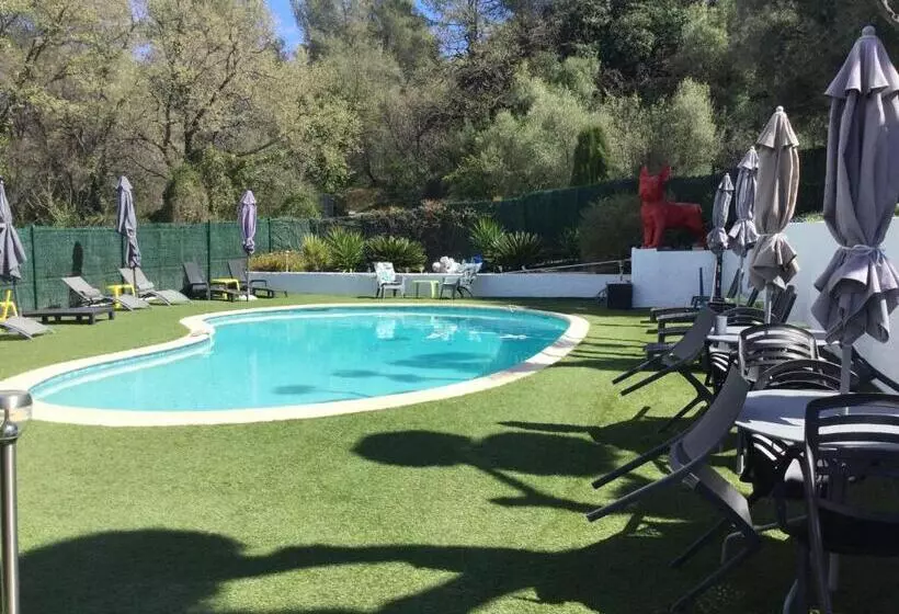 Hostelli Le Mas Rescator