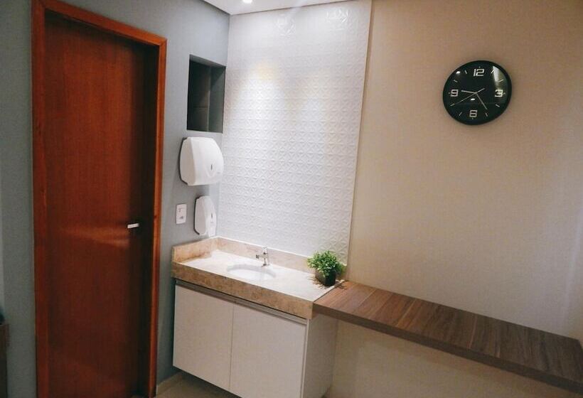 בית מלון כפרי Angra Praia