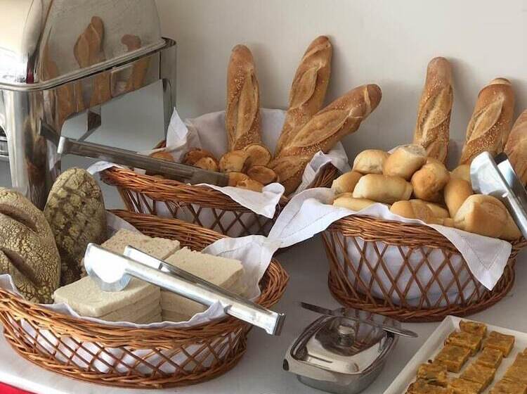 בית מלון כפרי Angra Praia