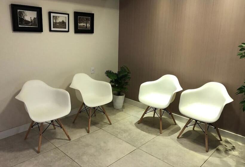 בית מלון כפרי Angra Praia